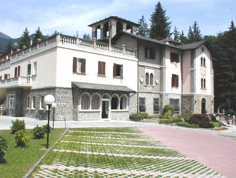 Hotel Villa Delle Ortensie Sant'Omobono Imagna Exteriör bild