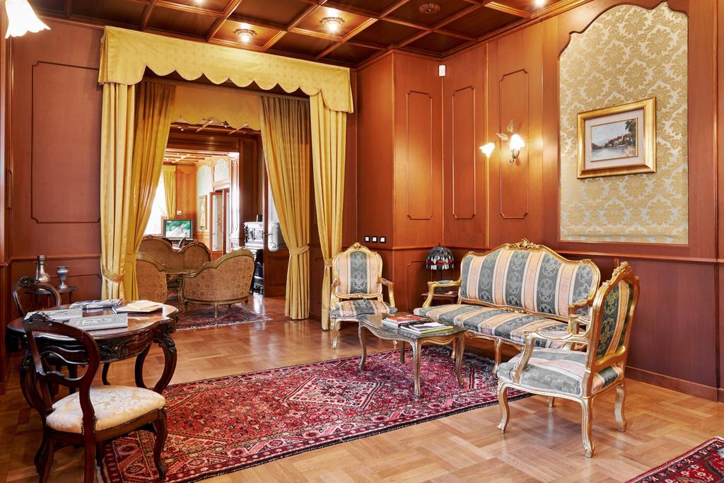 Hotel Villa Delle Ortensie Sant'Omobono Imagna Exteriör bild