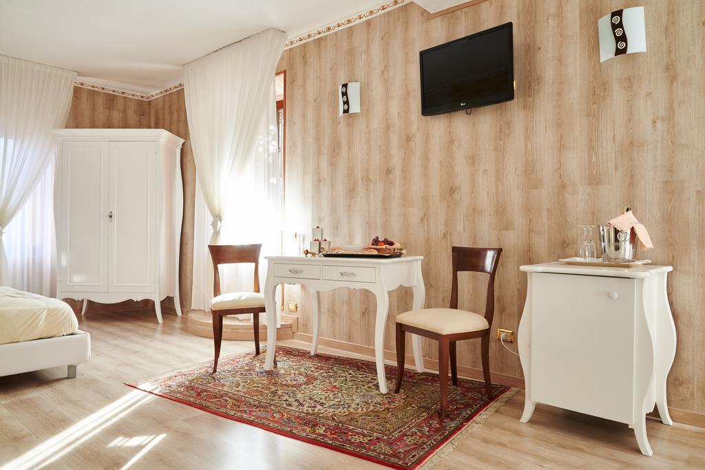 Hotel Villa Delle Ortensie Sant'Omobono Imagna Exteriör bild