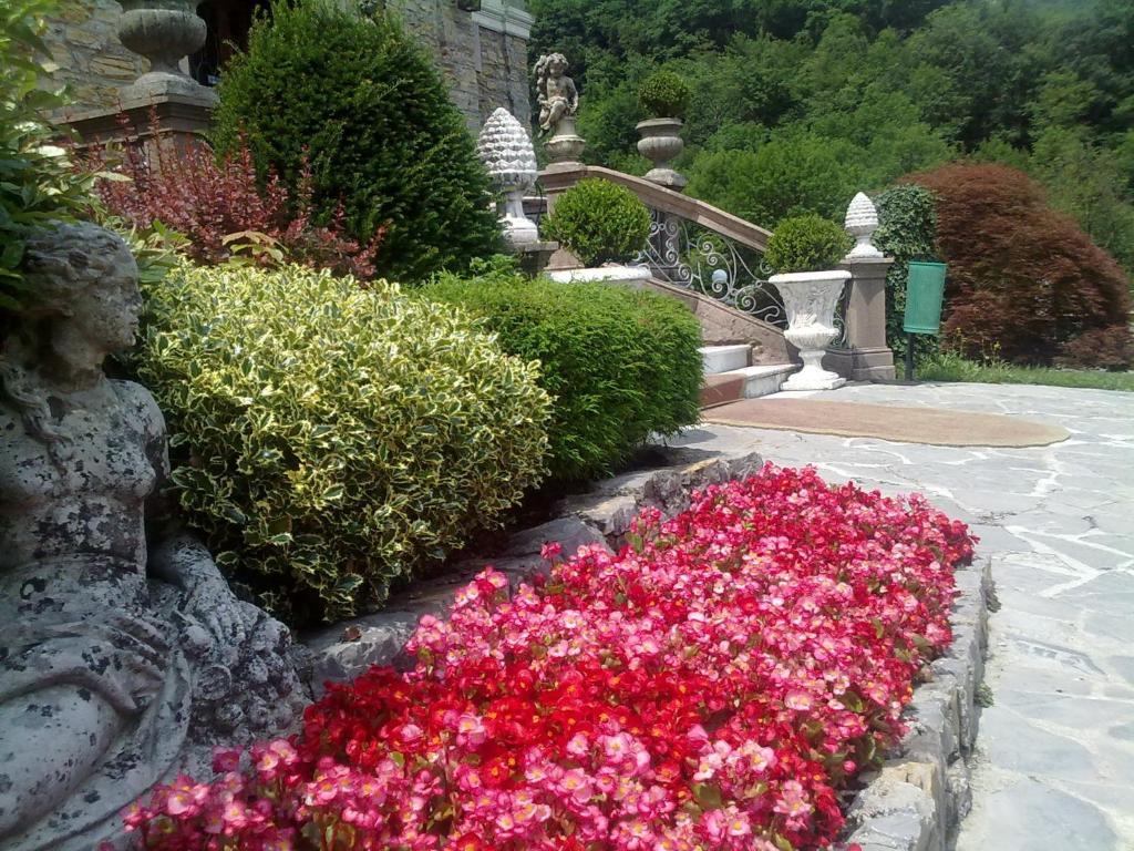 Hotel Villa Delle Ortensie Sant'Omobono Imagna Exteriör bild