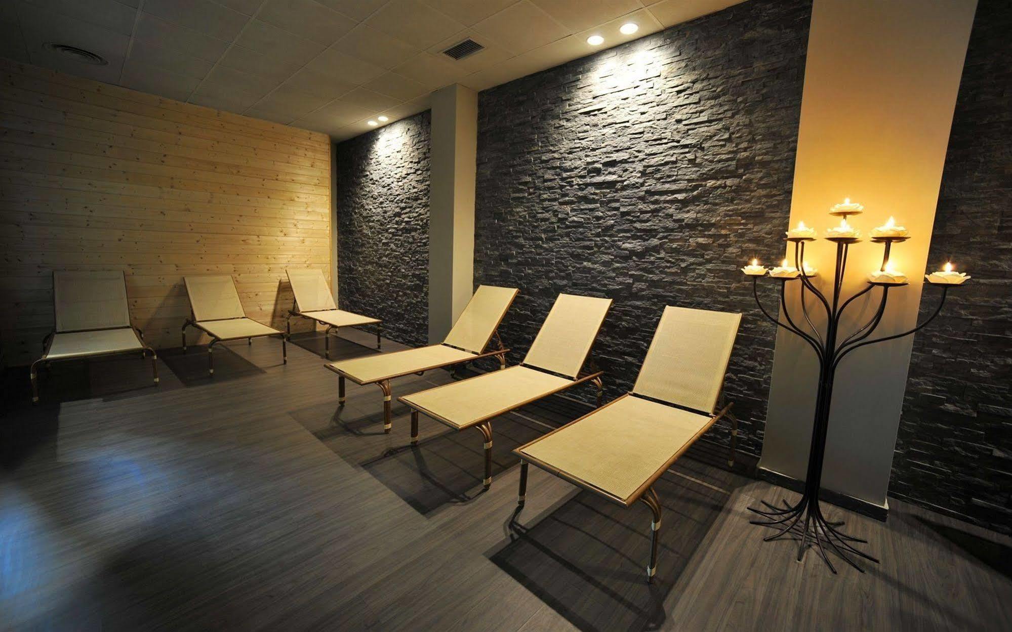 Hotel Villa Delle Ortensie Sant'Omobono Imagna Exteriör bild